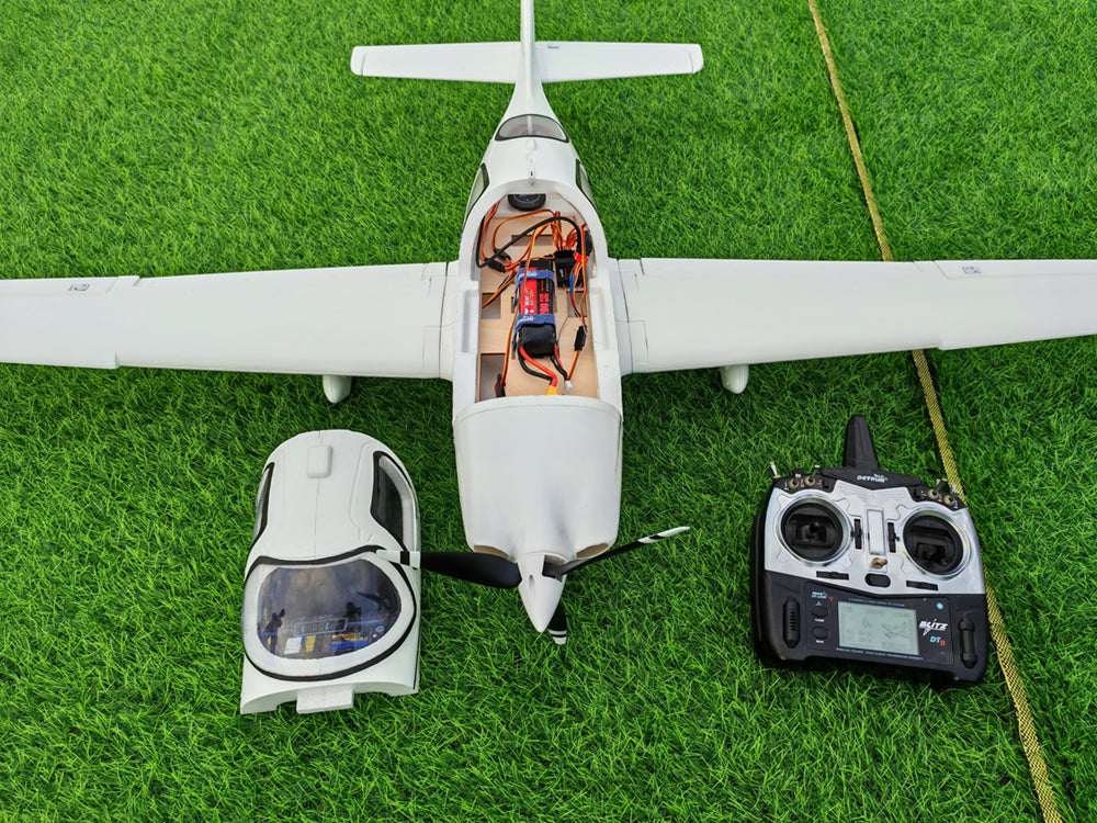 Dynam Cirrus SR22 V3 White Trainer 3S/4S RC Scale Aircraft 1.4m Wingspan