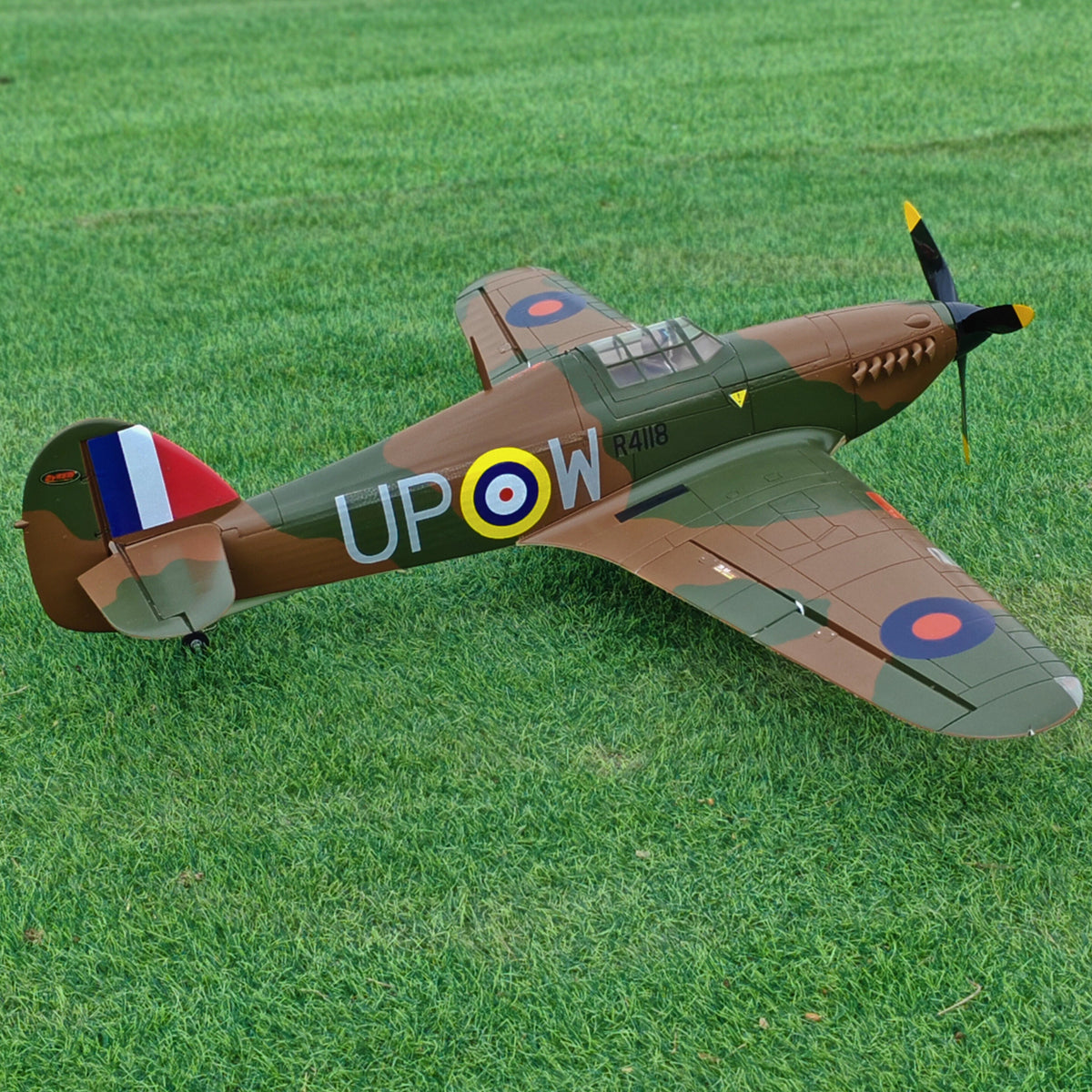 Dynam Hawker Hurricane V3 4S RC Warbird 1,25 m vingefang med flaps