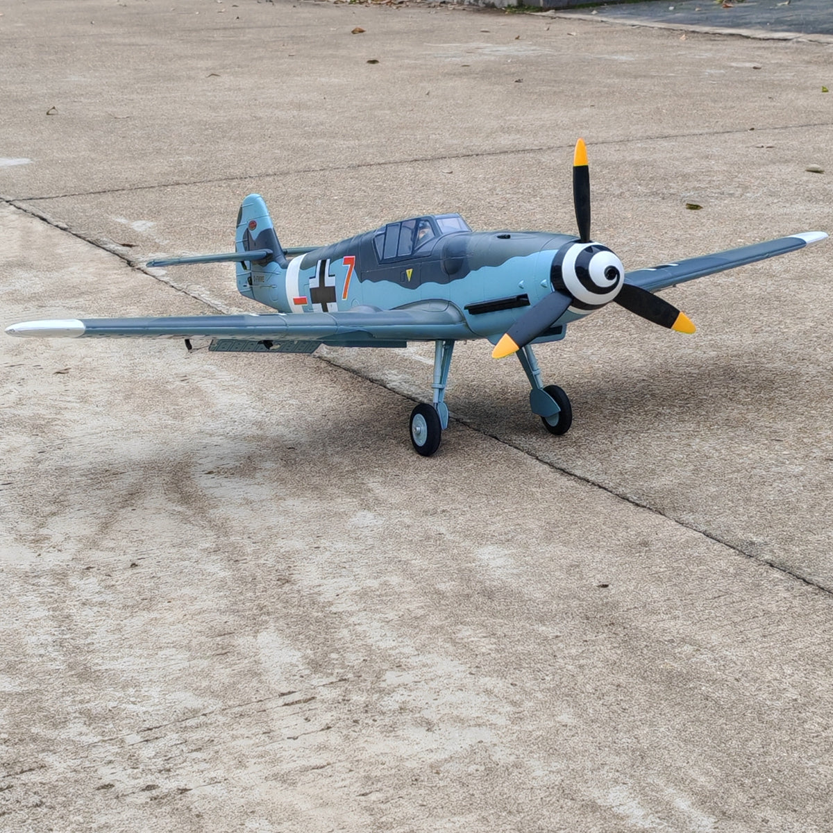 Dynam Messerschmitt BF-109 V2 4S RC Warbird 1.3m w/ Flaps