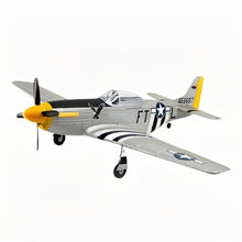 Dynam P-51 Mustang V2 Strieborný RC Warbird Rozpätie krídel 1200 mm
