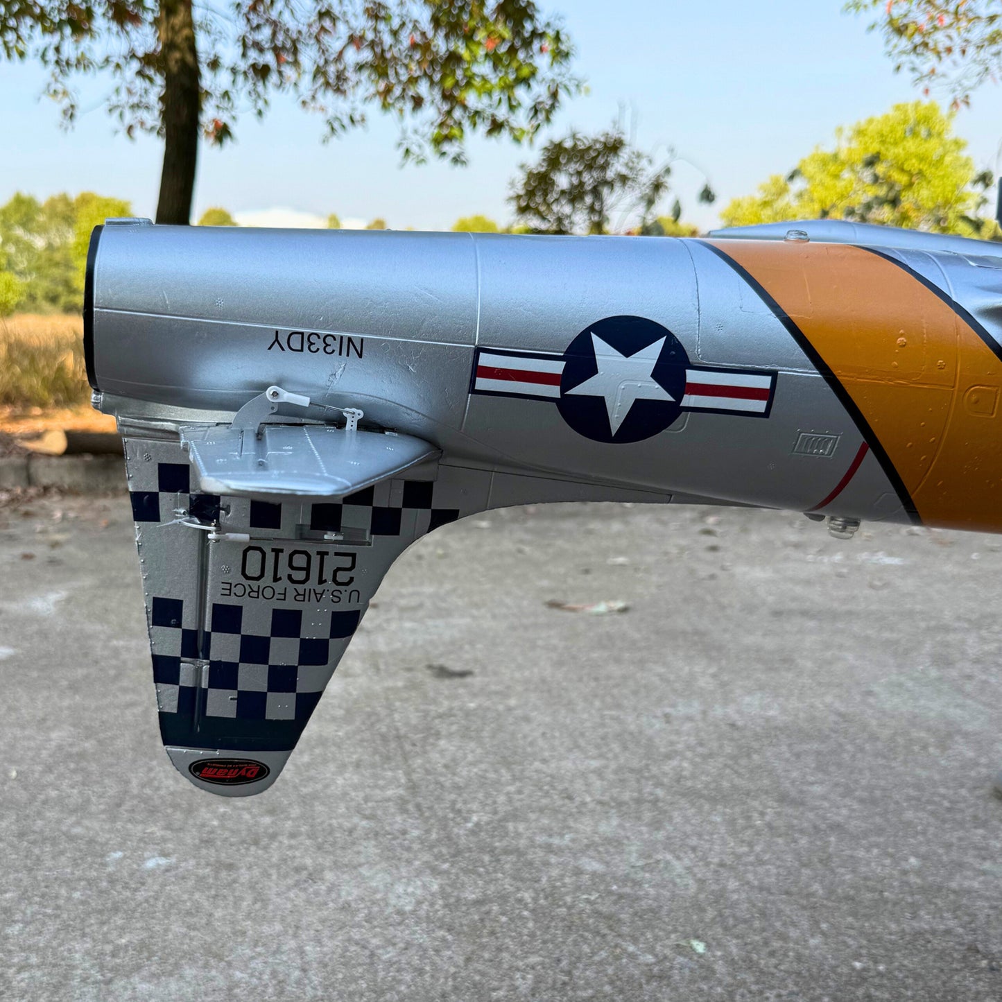 Novinka! Trénerské lietadlo Dynam T-33 Shooting Star F-80 70mm EDF 6S RC