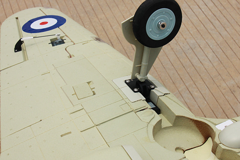 Dynam 1.25m Hawker Hurricane V2 4S RC Warbird w/ Flaps