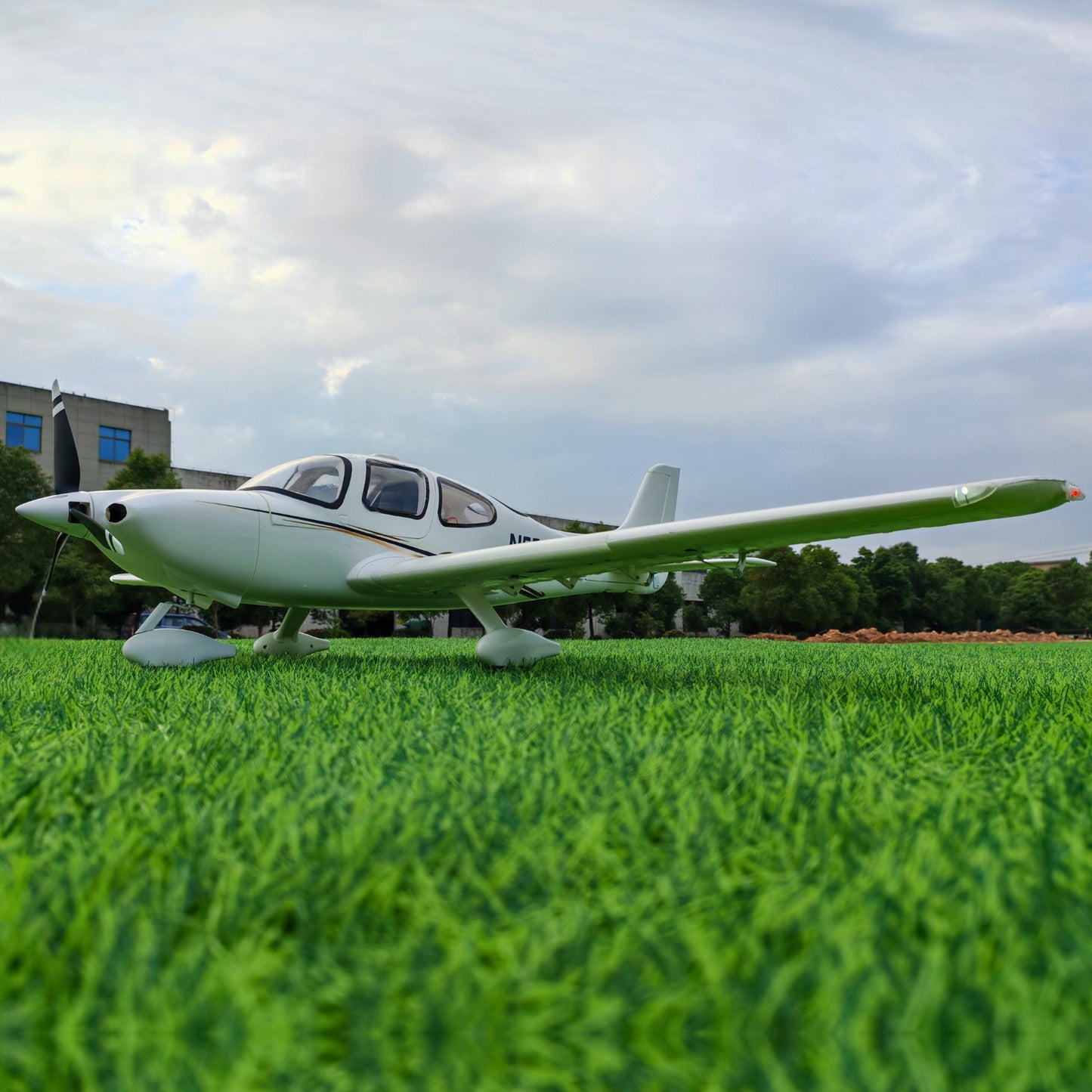 Dynam-Cirrus-SR22-V3-Trainer-3S-4S-White-RC-Scale-Plane-1400mm-Flaps-SRTF-DY8936WT_1