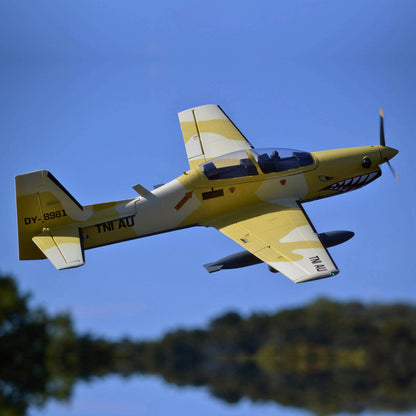RC lietadlo Dynam EMB-312 Tucano 4S, rozpätie krídel 1,3 m s klapkami