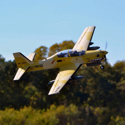 RC lietadlo Dynam EMB-312 Tucano 4S, rozpätie krídel 1,3 m s klapkami