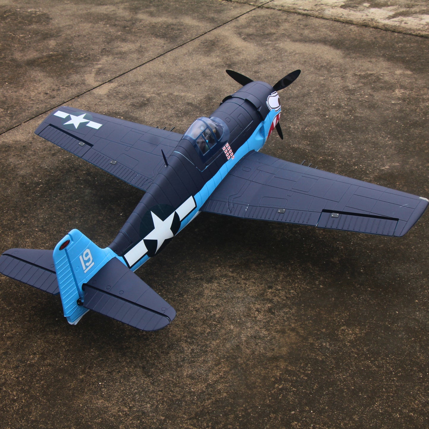 Dynam 1.3m F6F Hellcat V2 4S RC Warbird w/ Flaps