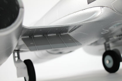 Dynam Gloster Meteor F8 V2 Sølv 6S 12-bladet Twin Inrunner 70mm EDF RC Jet med Flaps