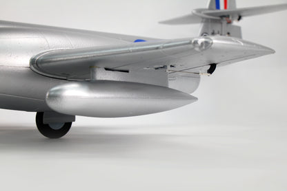 Dynam Gloster Meteor F8 V2 Sølv 6S 12-bladet Twin Inrunner 70mm EDF RC Jet med Flaps