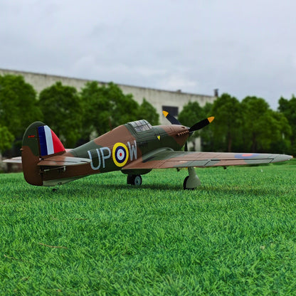 Dynam Hawker Hurricane V3 4S RC Warbird 1,25 m vingefang med flaps