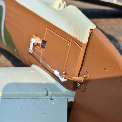 Dynam Hawker Hurricane V3 4S RC Warbird 1,25 m vingefang med flaps