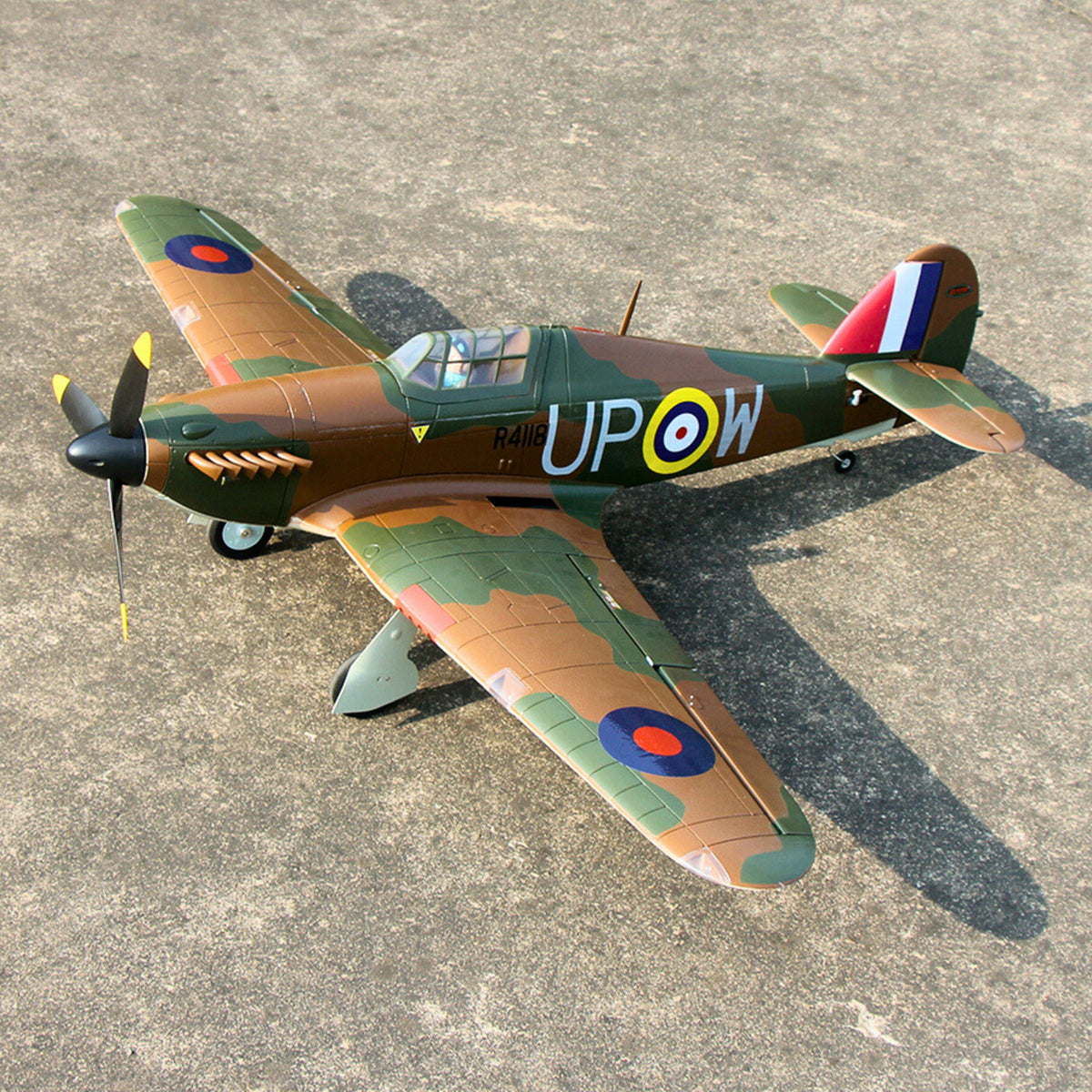 Dynam Hawker Hurricane V3 4S RC Warbird 1,25 m vingefang med flaps