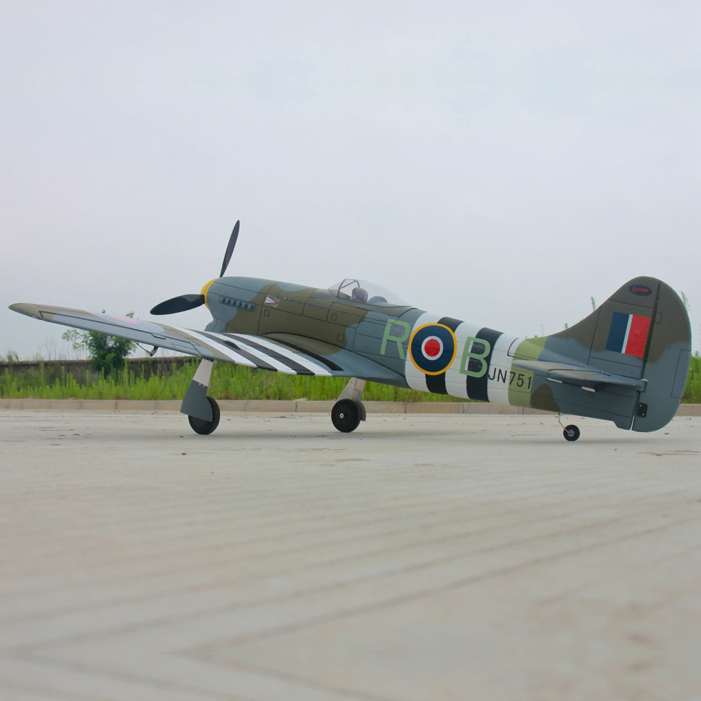 Dynam Hawker Tempest V2 4S Fjernstyret Krigsfugl 1,25 m Vingefang