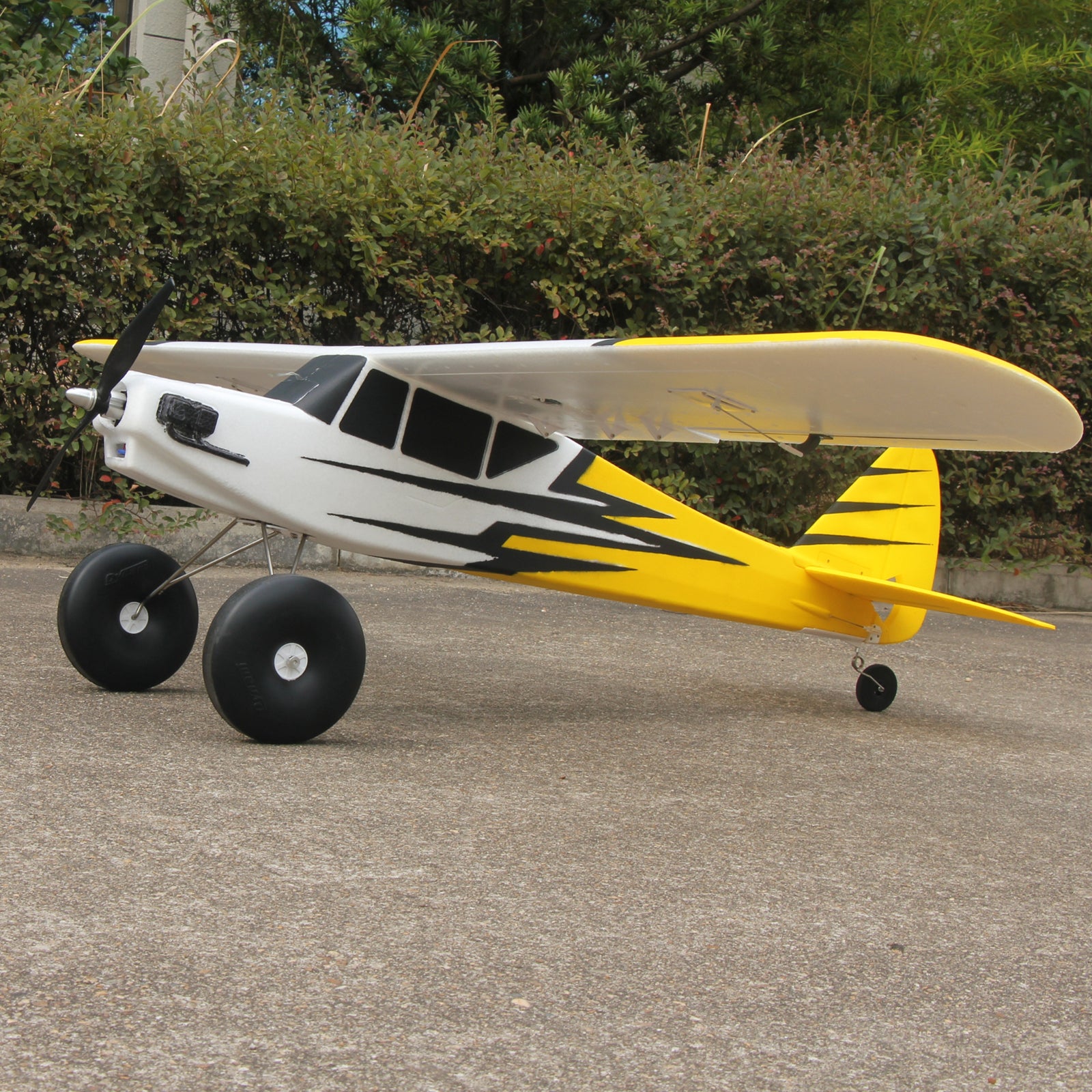 Dynam-Primo-Radio-Controlled-Beginner-Trainer-Yellow-STOL-Bigfoot-4S-1450mm-Flaps-DY8971YL-SRTF_1