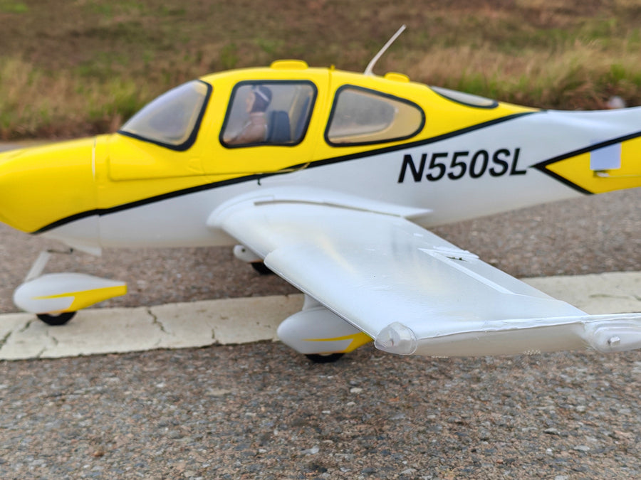 Dynam Cirrus SR22 V3 Trainer 3S/4S Yellow RC Scale Aircraft 1.4m Wingspan