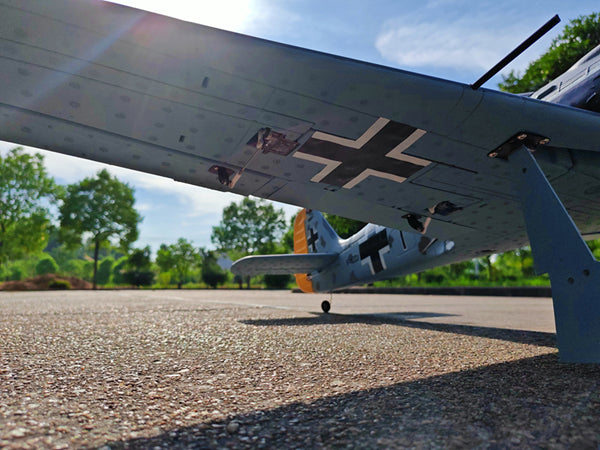 Dynam 1.3m Focke Wulf FW-190 V3 4S RC Warbird w/ Flaps