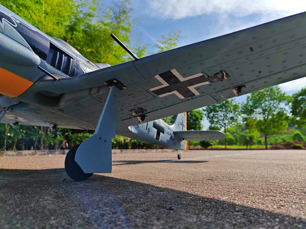 Dynam 1.3m Focke Wulf FW-190 V3 4S RC Warbird w/ Flaps