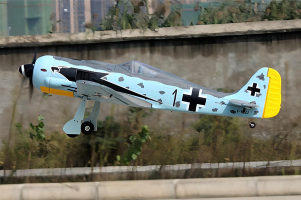 Dynam 1.3m Focke Wulf FW-190 V3 4S RC Warbird w/ Flaps