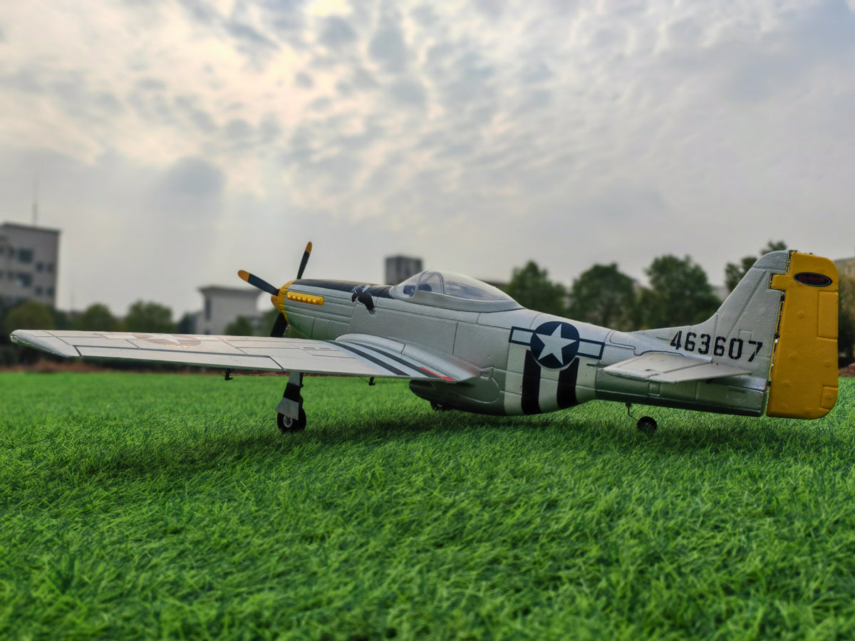 Dynam P-51 Mustang V2 Silver RC Warbird 1.2m Wingspan