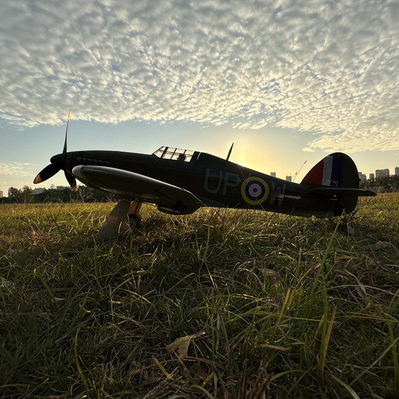 Dynam 1.25m Hawker Hurricane V2 4S RC Warbird w/ Flaps