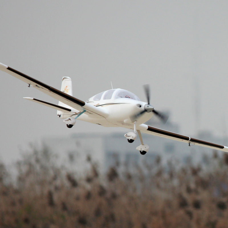 Dynam Cirrus SR22 V3 White Trainer 3S/4S  RC Scale Aircraft 1.4m