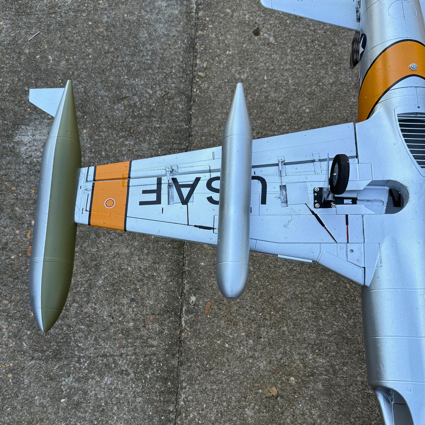 Dynam  RC Jet Trainer T-33 Shooting Star 6S 12-Blade 70mm EDF