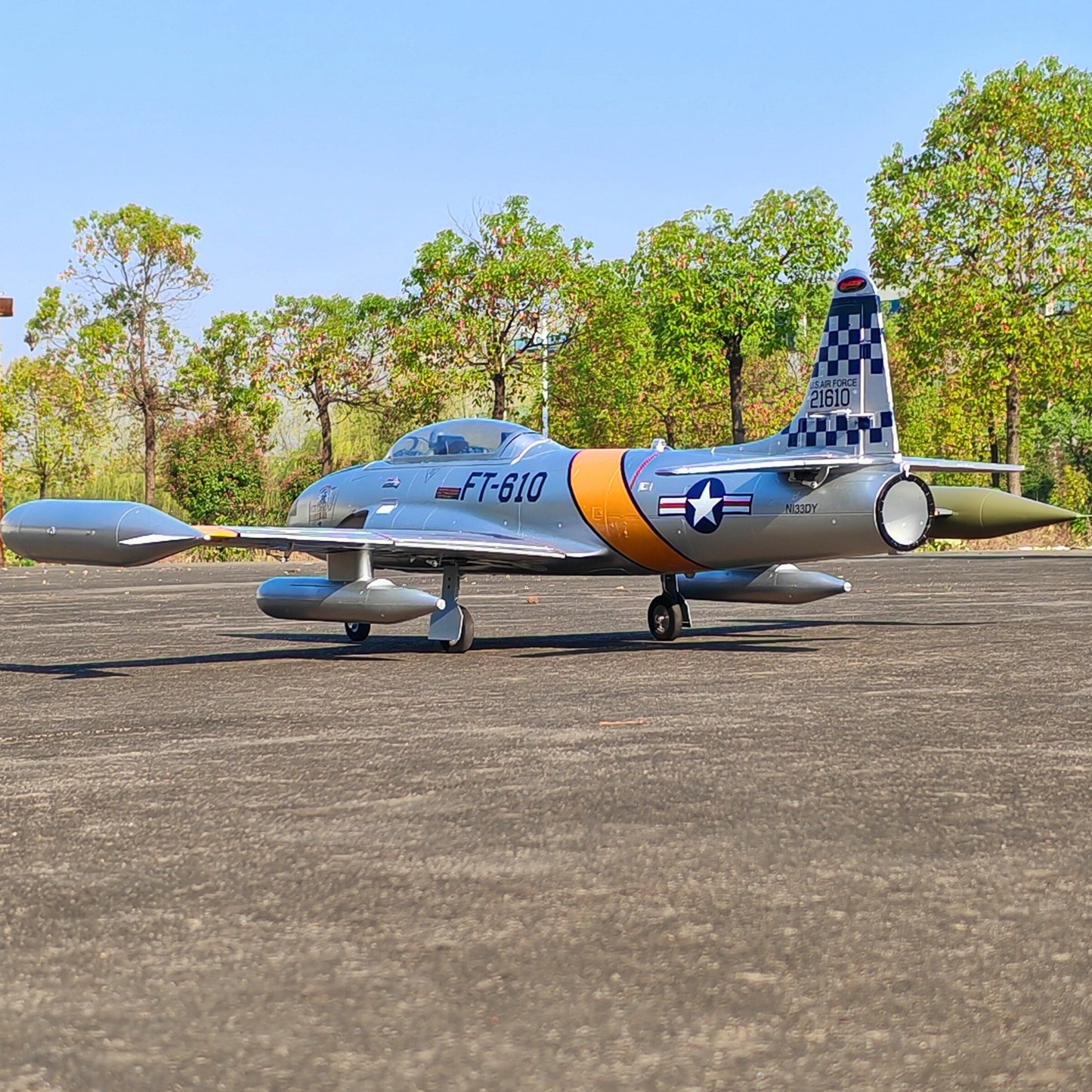 Dynam  RC Jet Trainer T-33 Shooting Star 6S 12-Blade 70mm EDF