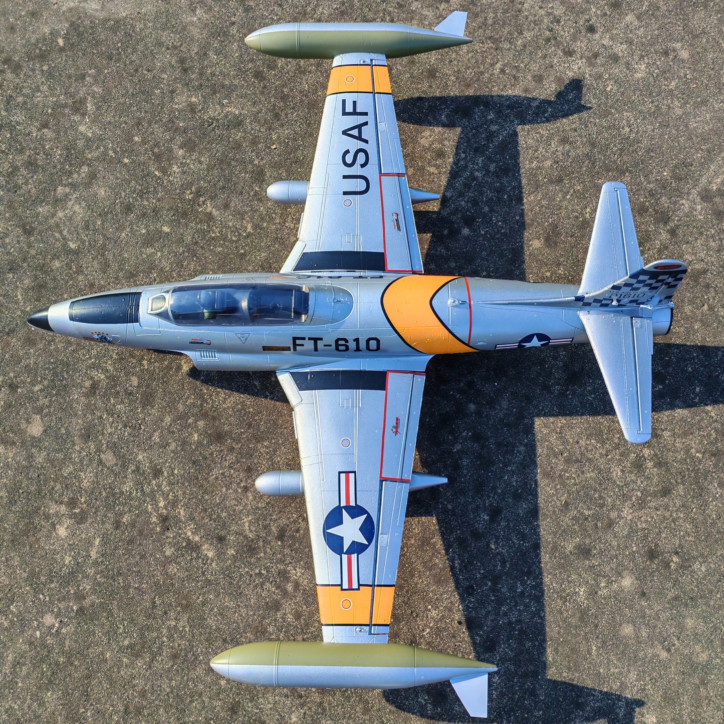 Dynam  RC Jet Trainer T-33 Shooting Star 6S 12-Blade 70mm EDF