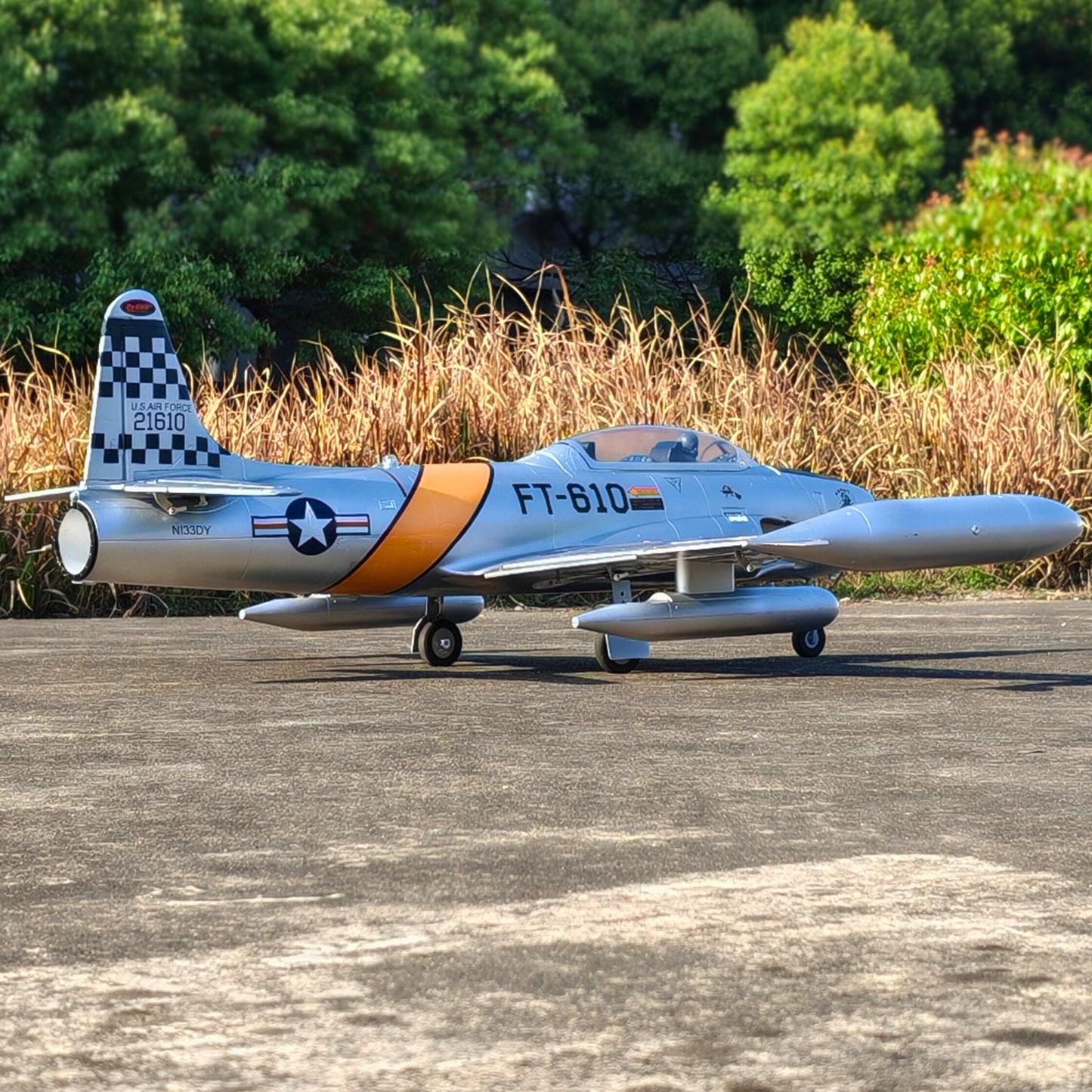 Dynam  RC Jet Trainer T-33 Shooting Star 6S 12-Blade 70mm EDF