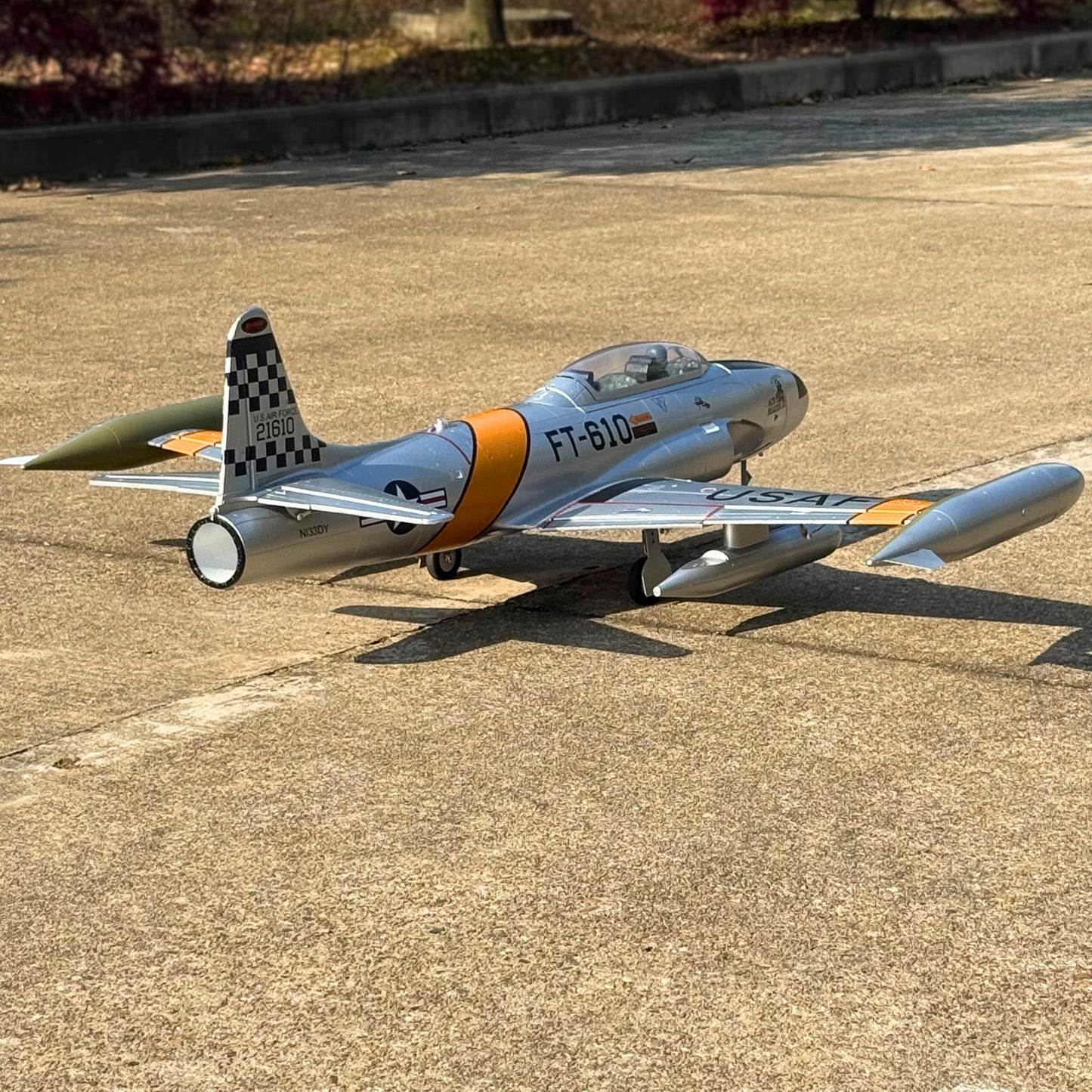 Dynam  RC Jet Trainer T-33 Shooting Star 6S 12-Blade 70mm EDF