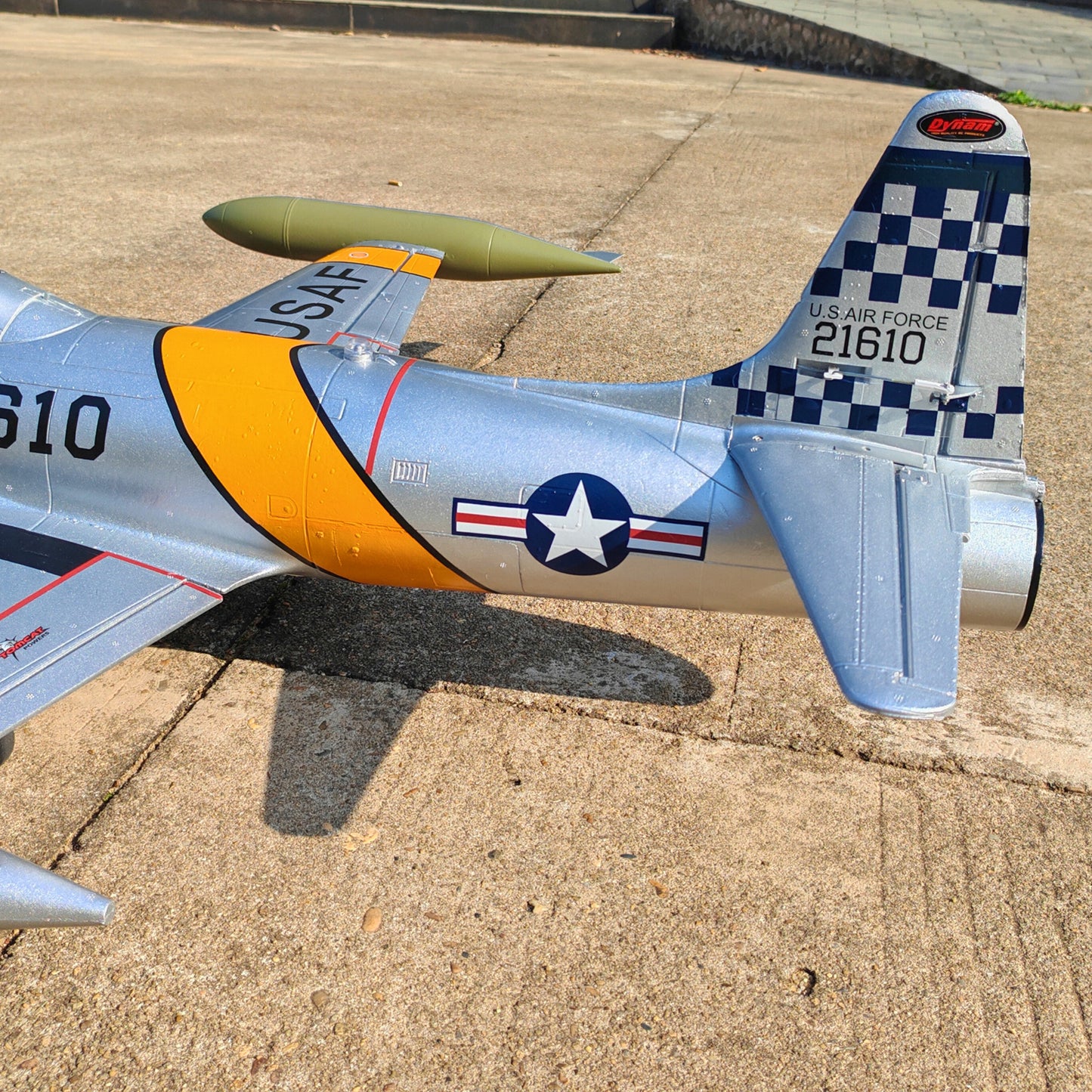 Dynam  RC Jet Trainer T-33 Shooting Star 6S 12-Blade 70mm EDF