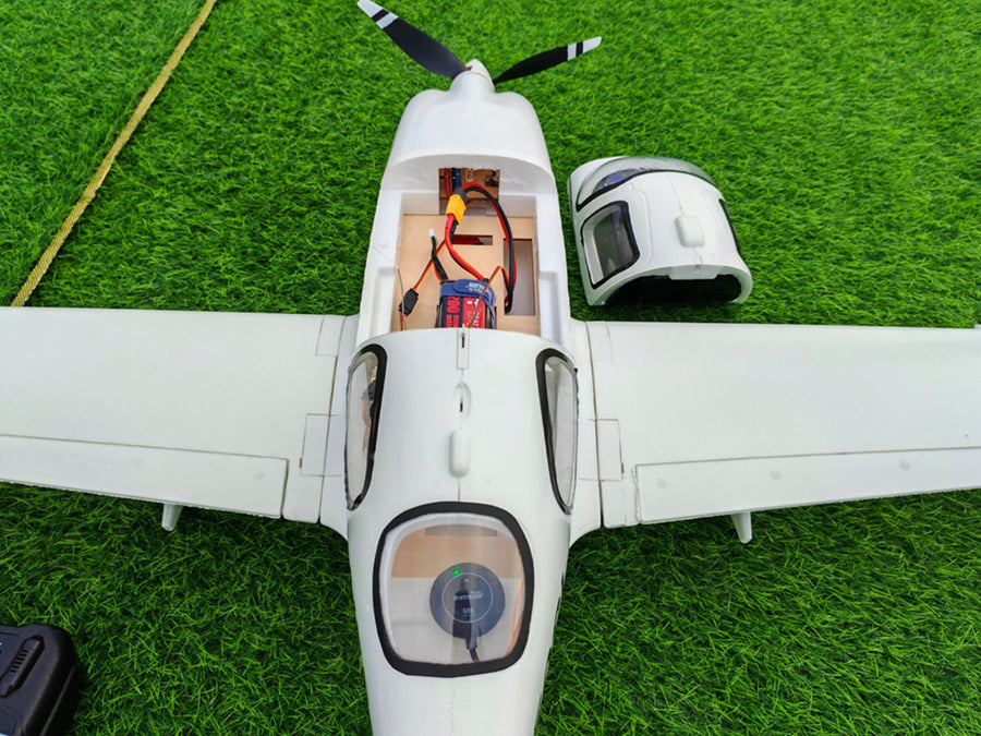 Dynam Cirrus SR22 V3 White Trainer 3S/4S  RC Scale Aircraft 1.4m