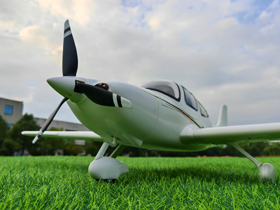 Dynam Cirrus SR22 V3 White Trainer 3S/4S  RC Scale Aircraft 1.4m